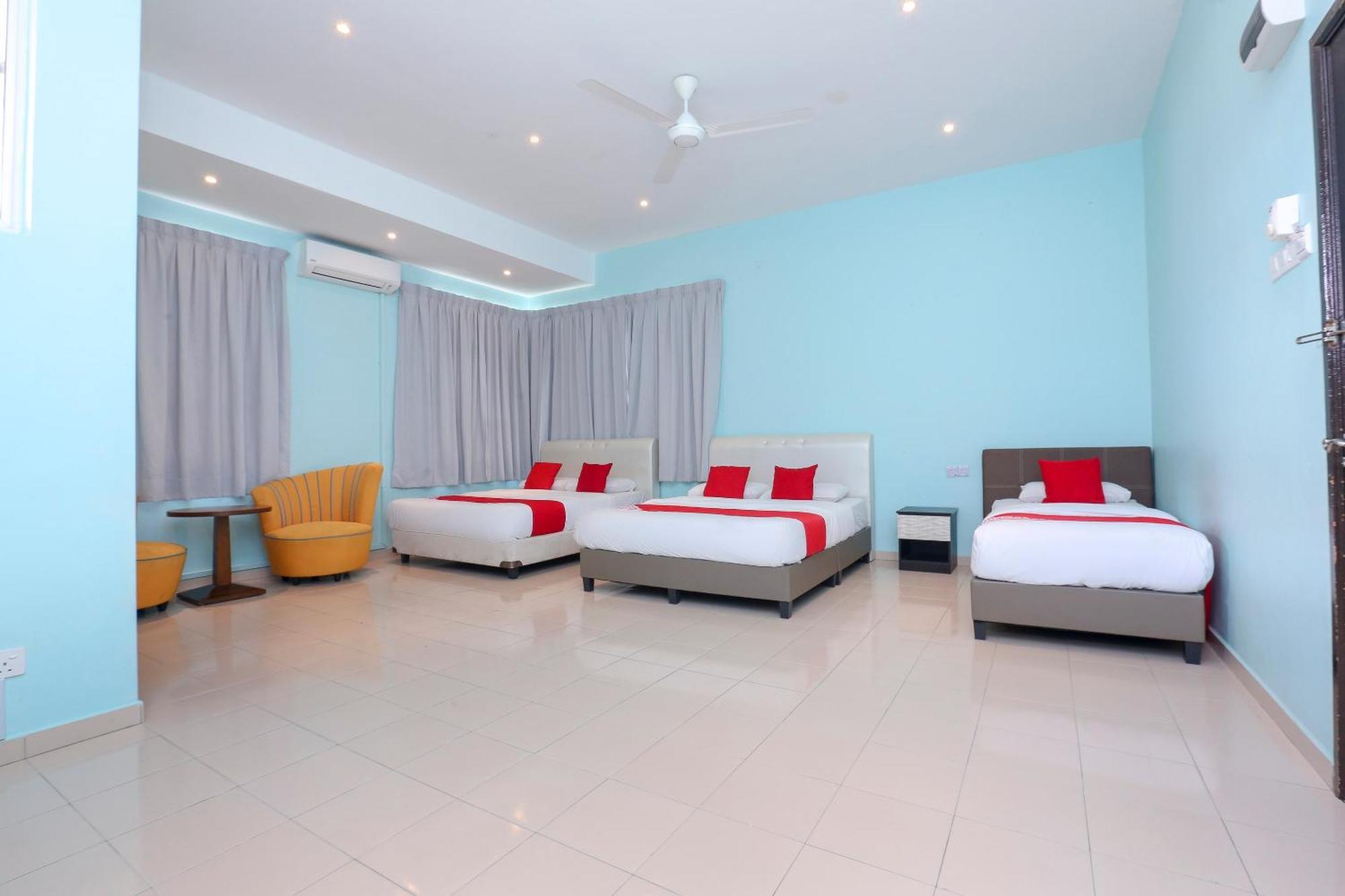 Oyo 90132 Come Inn Premium Куала Теренгану Екстериор снимка