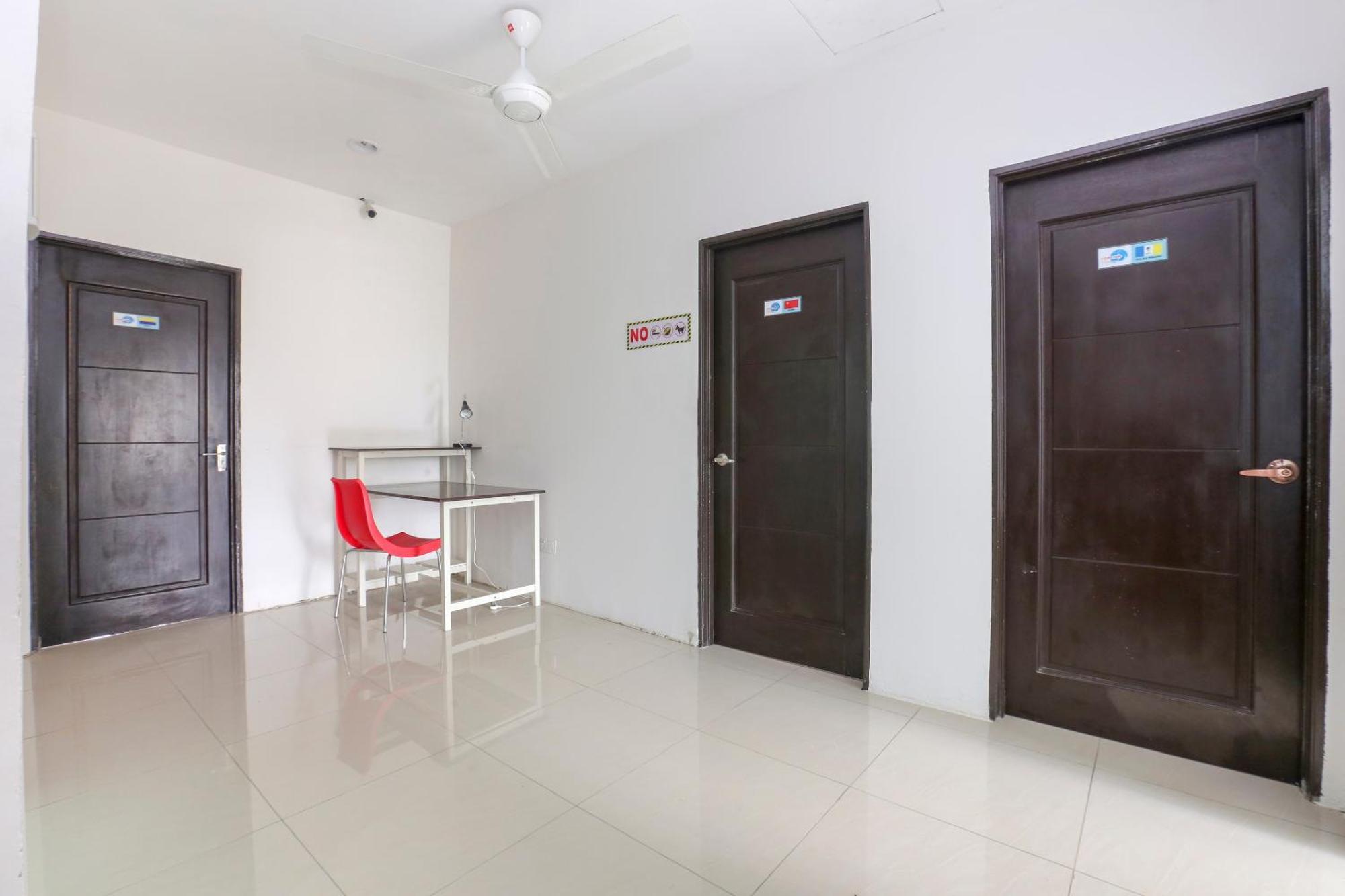 Oyo 90132 Come Inn Premium Куала Теренгану Екстериор снимка