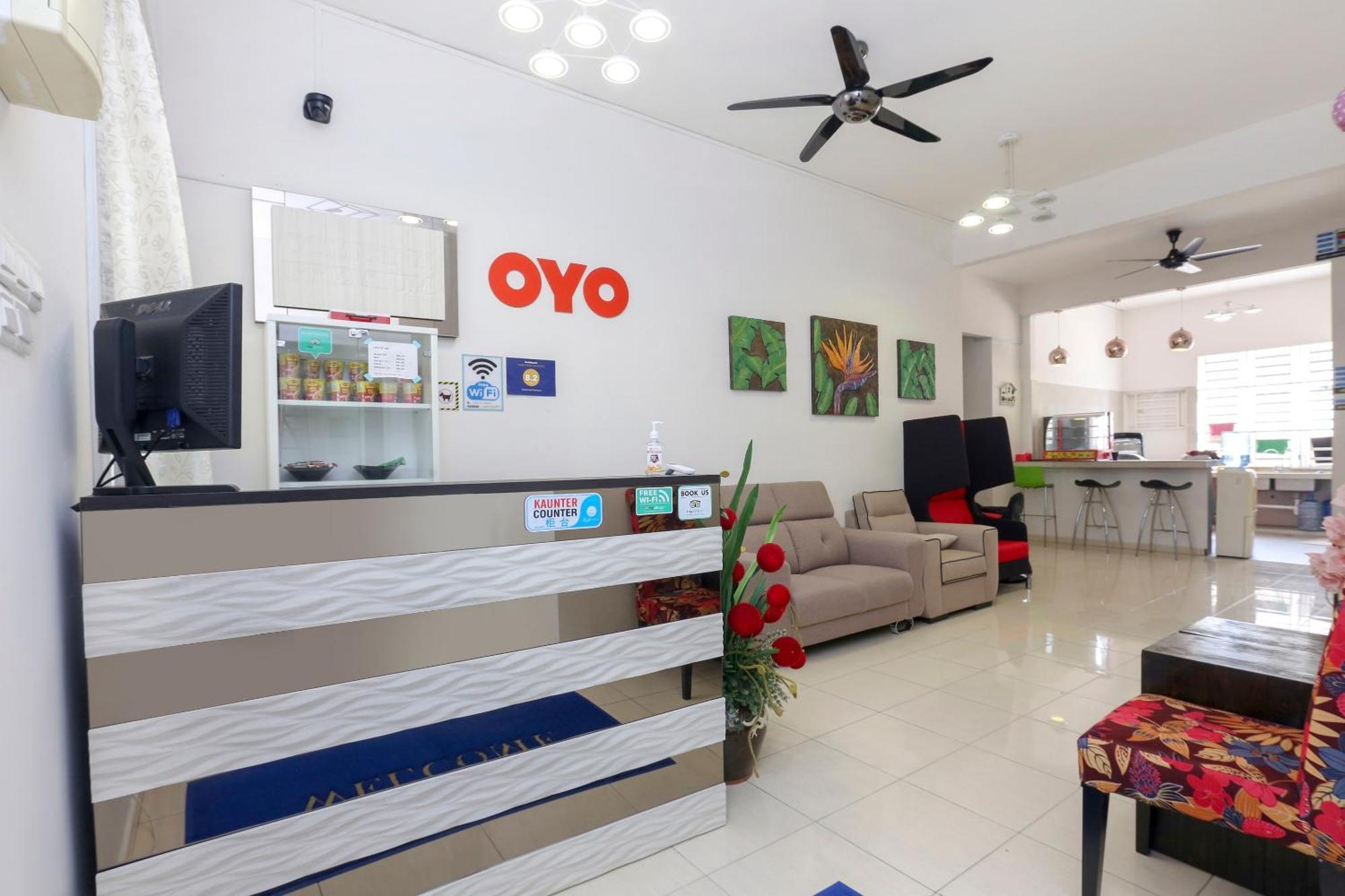 Oyo 90132 Come Inn Premium Куала Теренгану Екстериор снимка